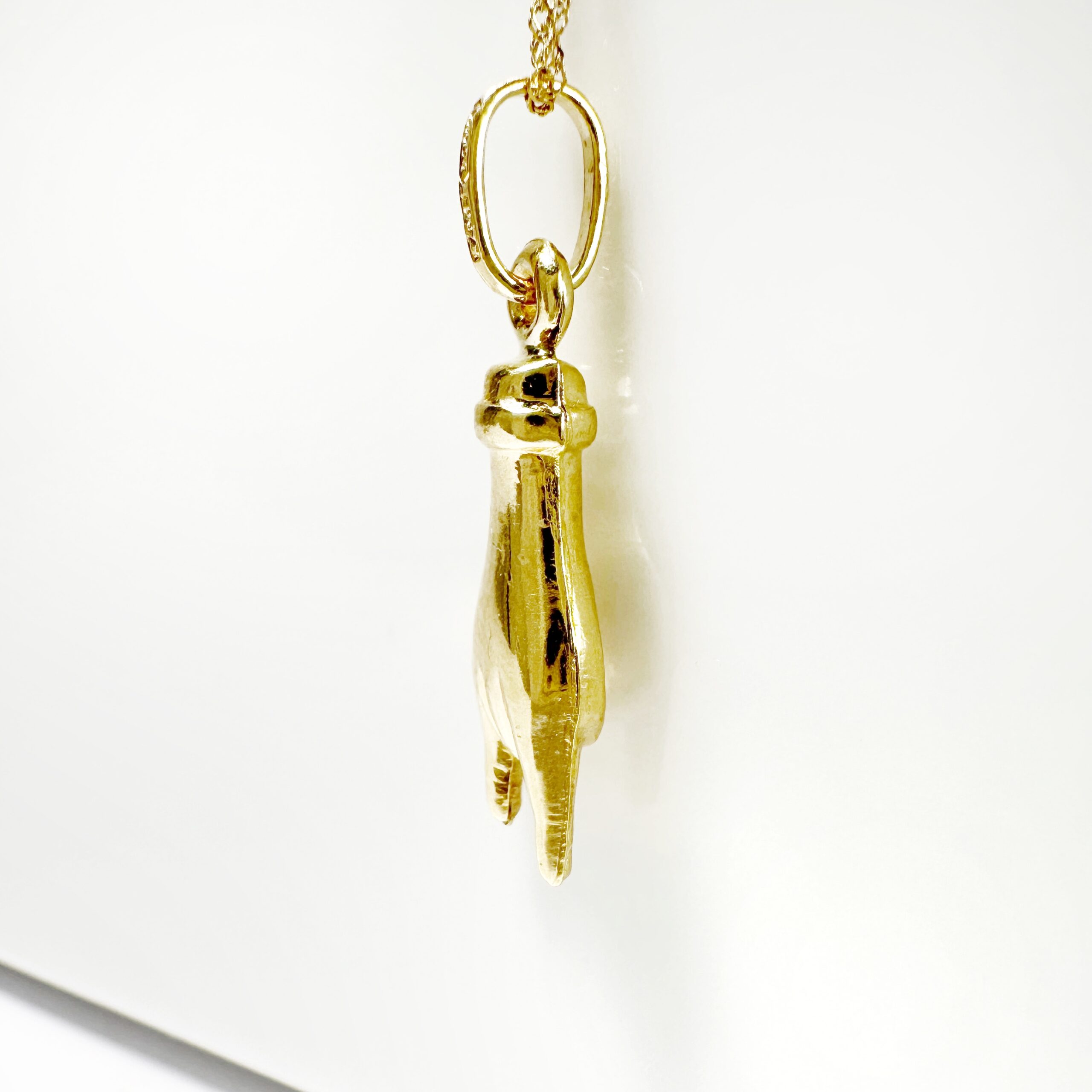 Vintage 18k Gold Mano Cornuto Pendant (2)