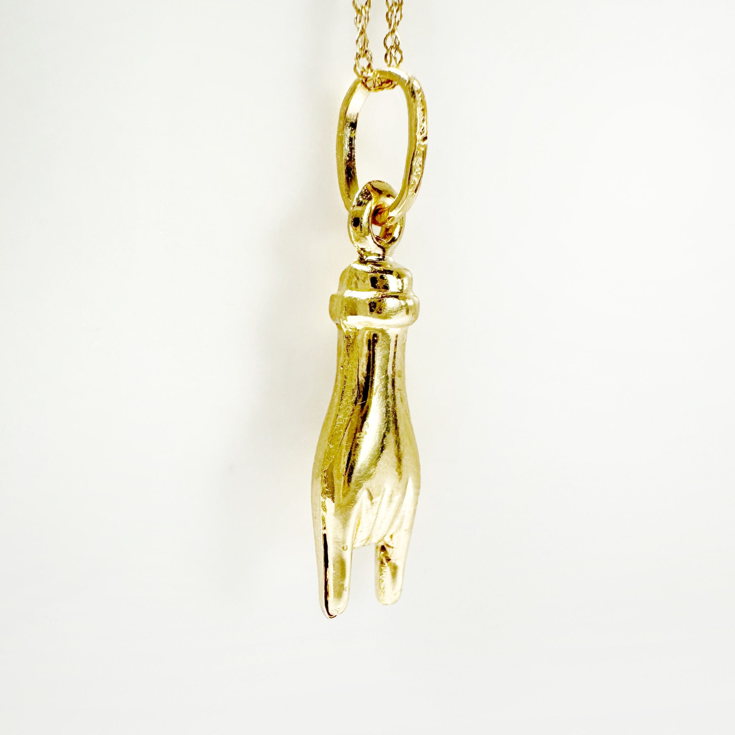 Vintage 18k Gold Mano Cornuto Pendant (6)