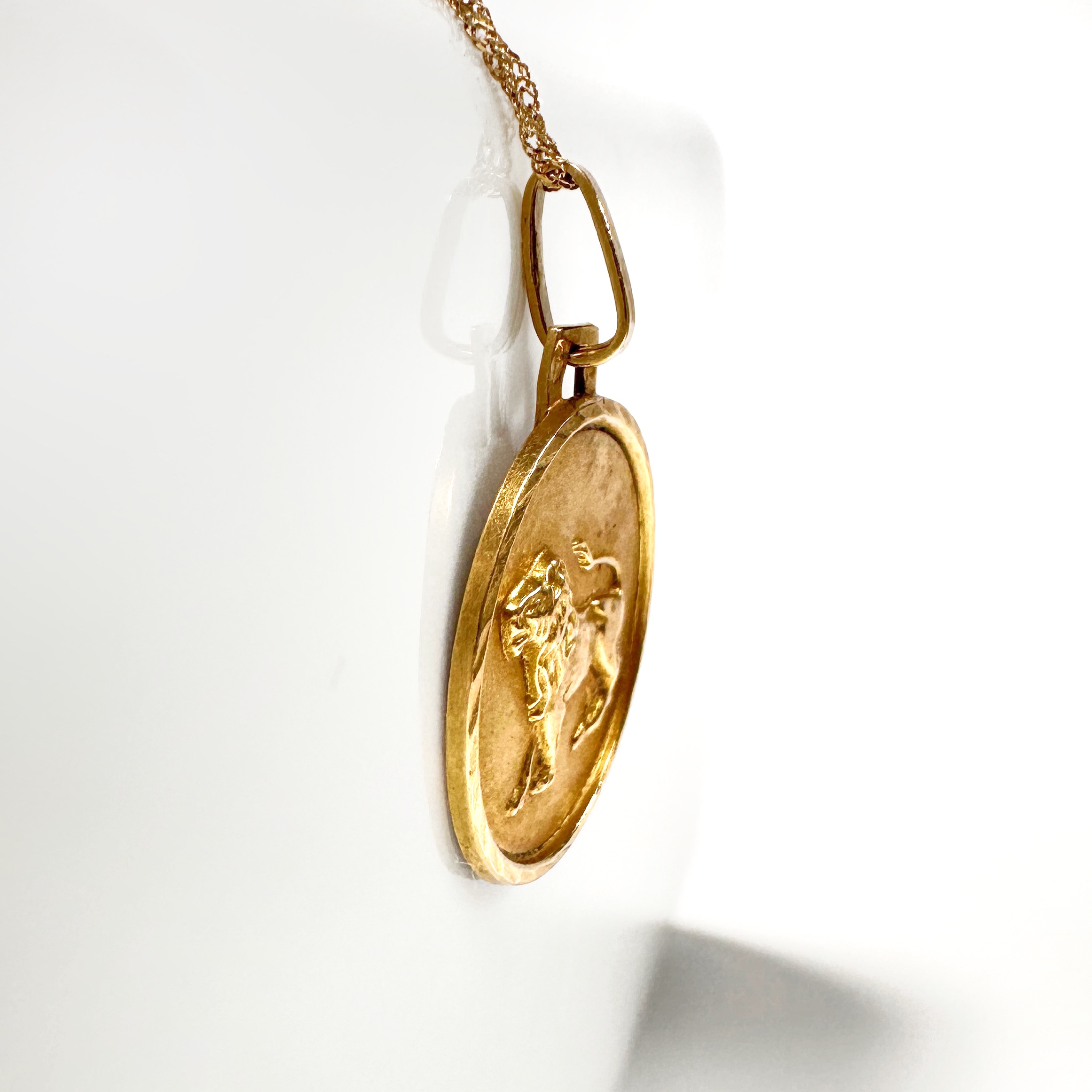 Vintage Gold Lion Astrological Medal (3)