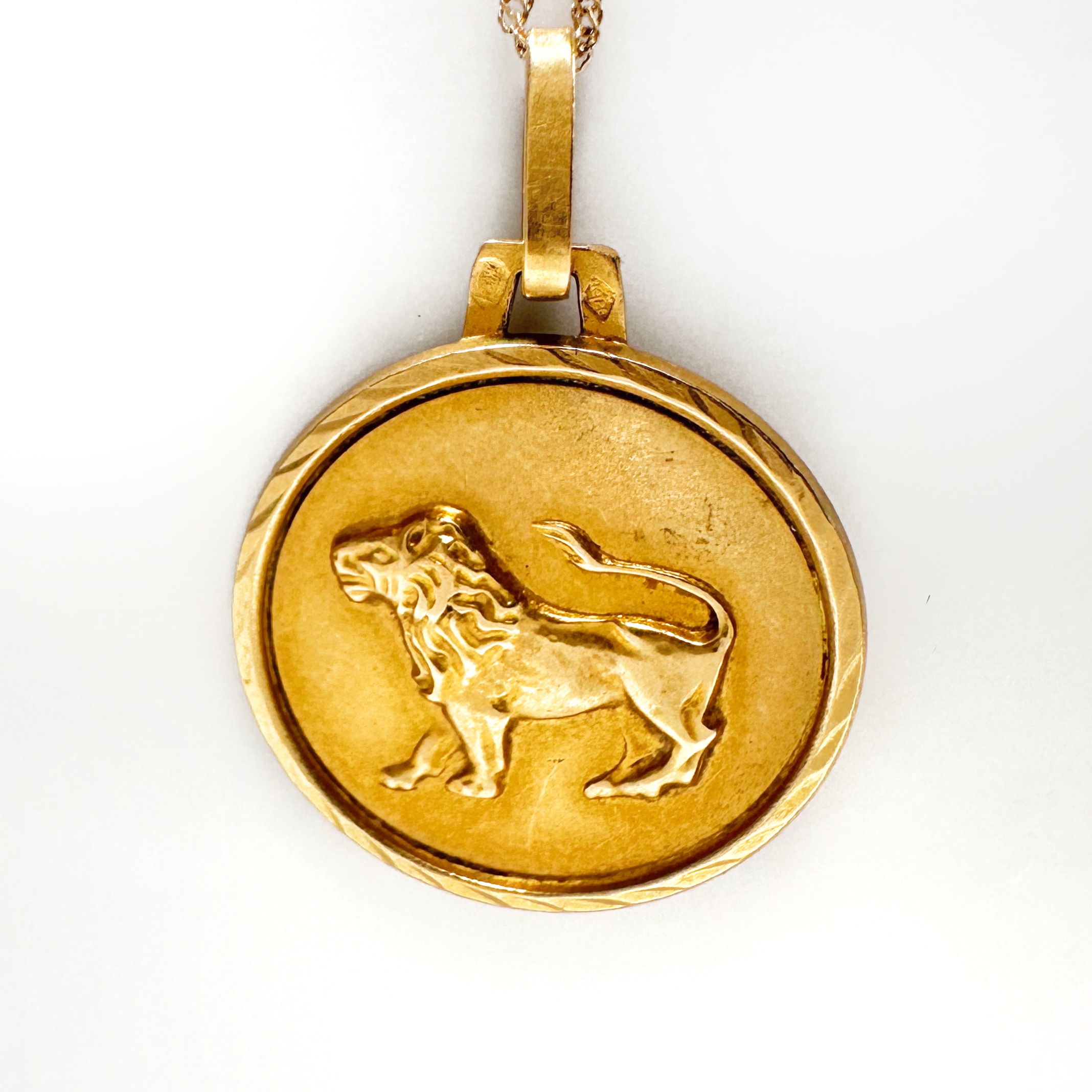 Vintage Gold Lion Astrological Medal (6)