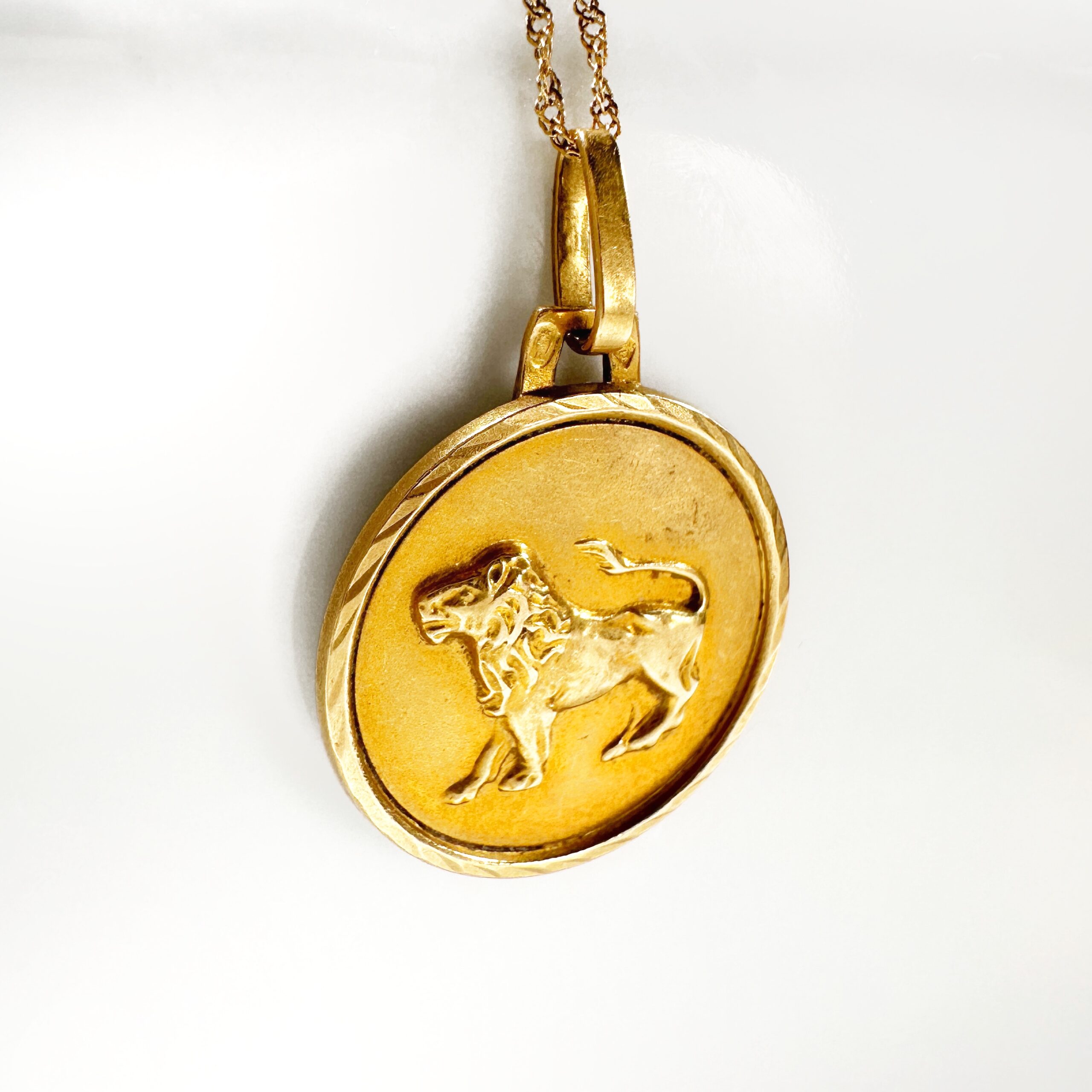 Vintage Gold Lion Astrological Medal (7)