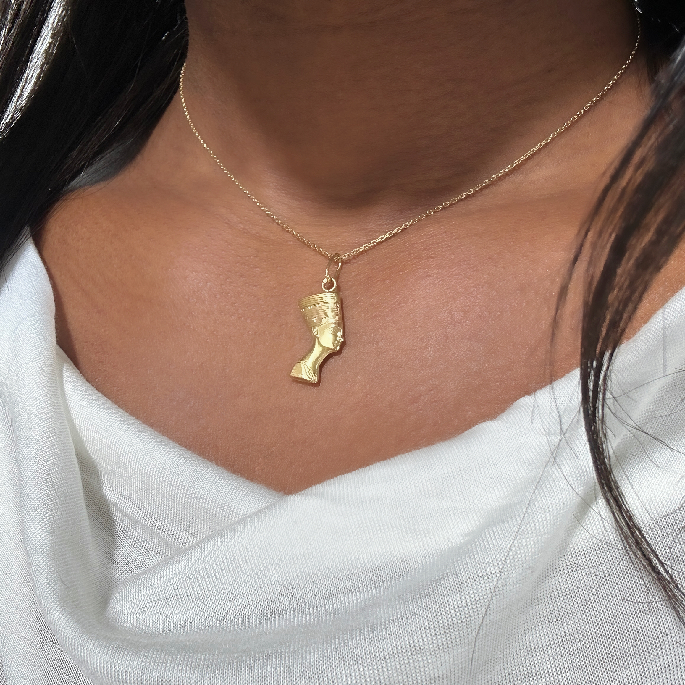 Vintage Gold Nefertiti Pendant 2