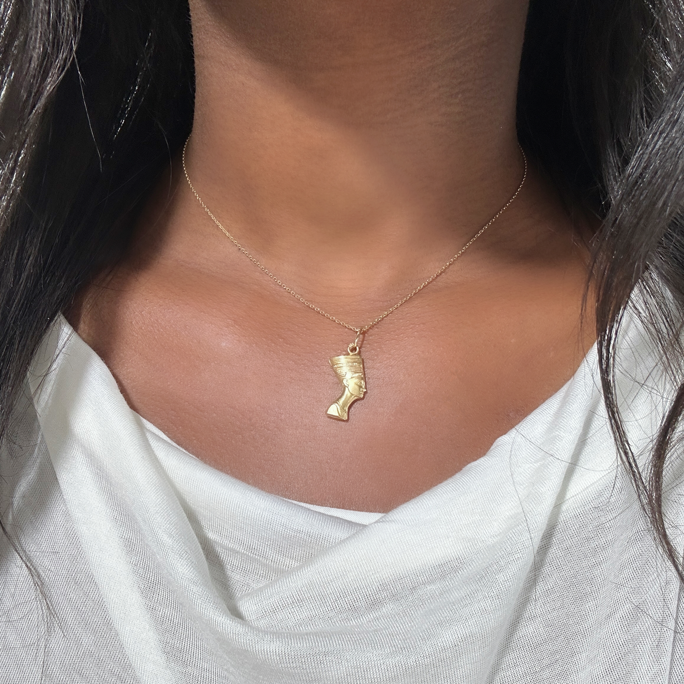 Vintage Gold Nefertiti Pendant 3