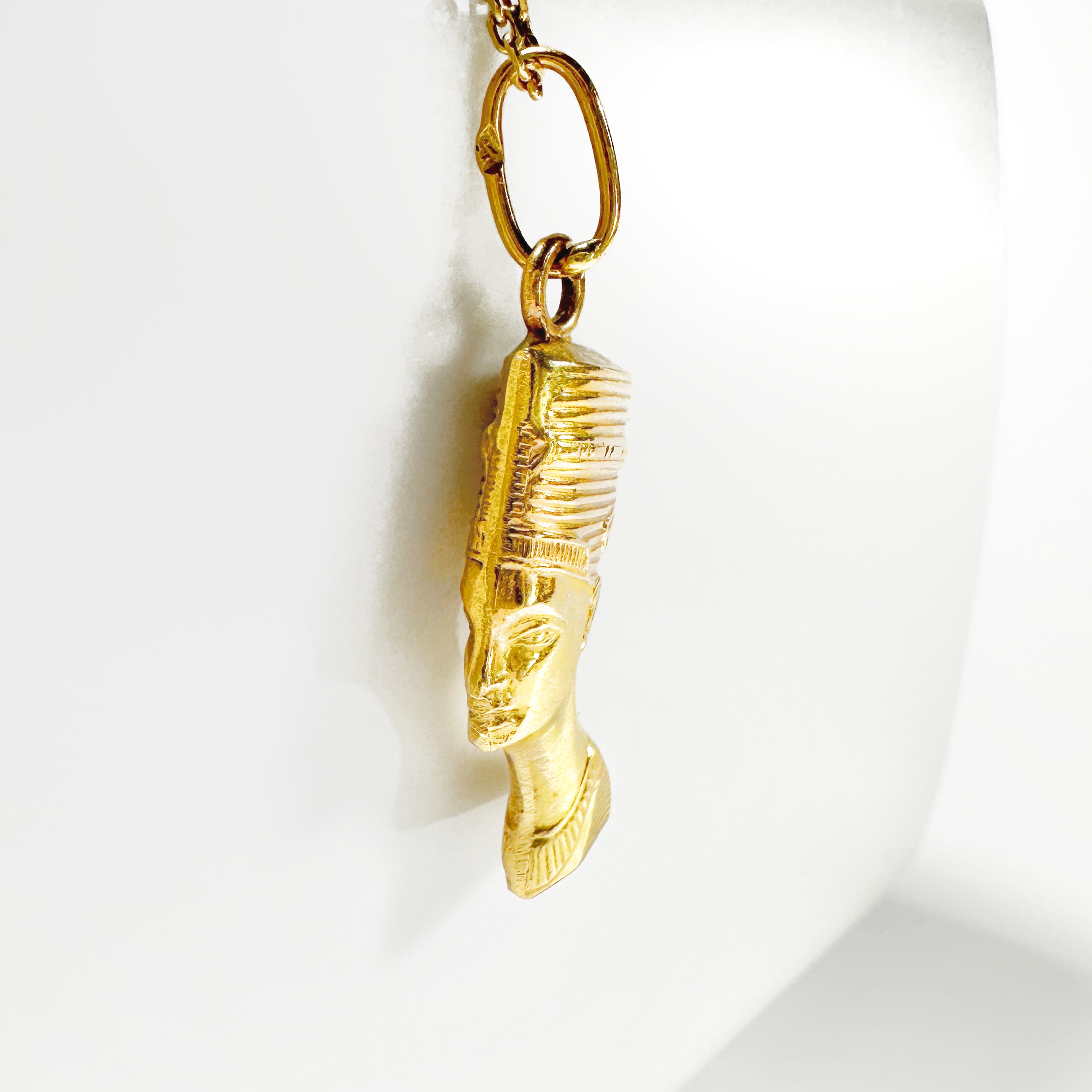 Vintage Gold Nefertiti Pendant 5