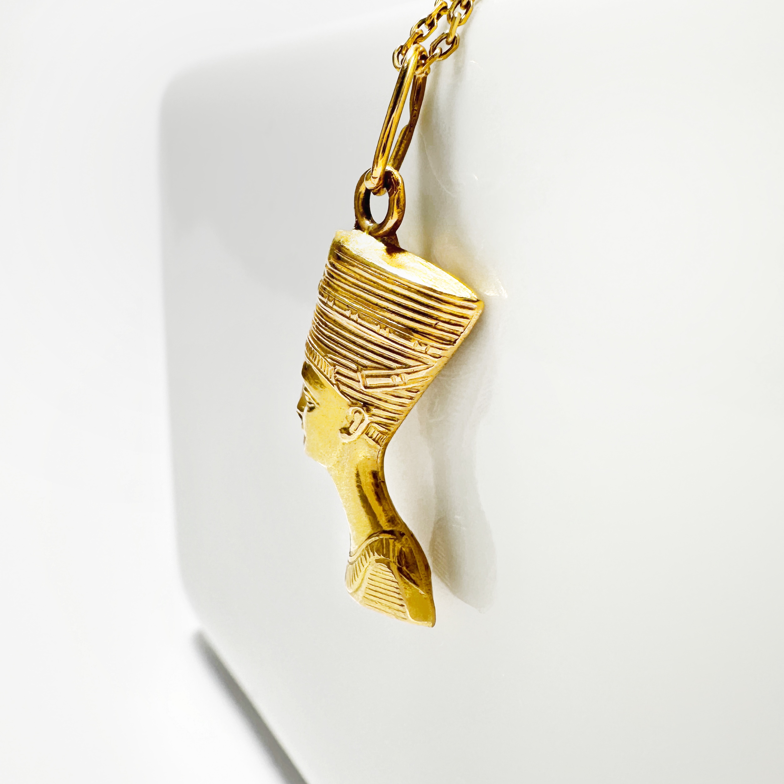Vintage Gold Nefertiti Pendant 7