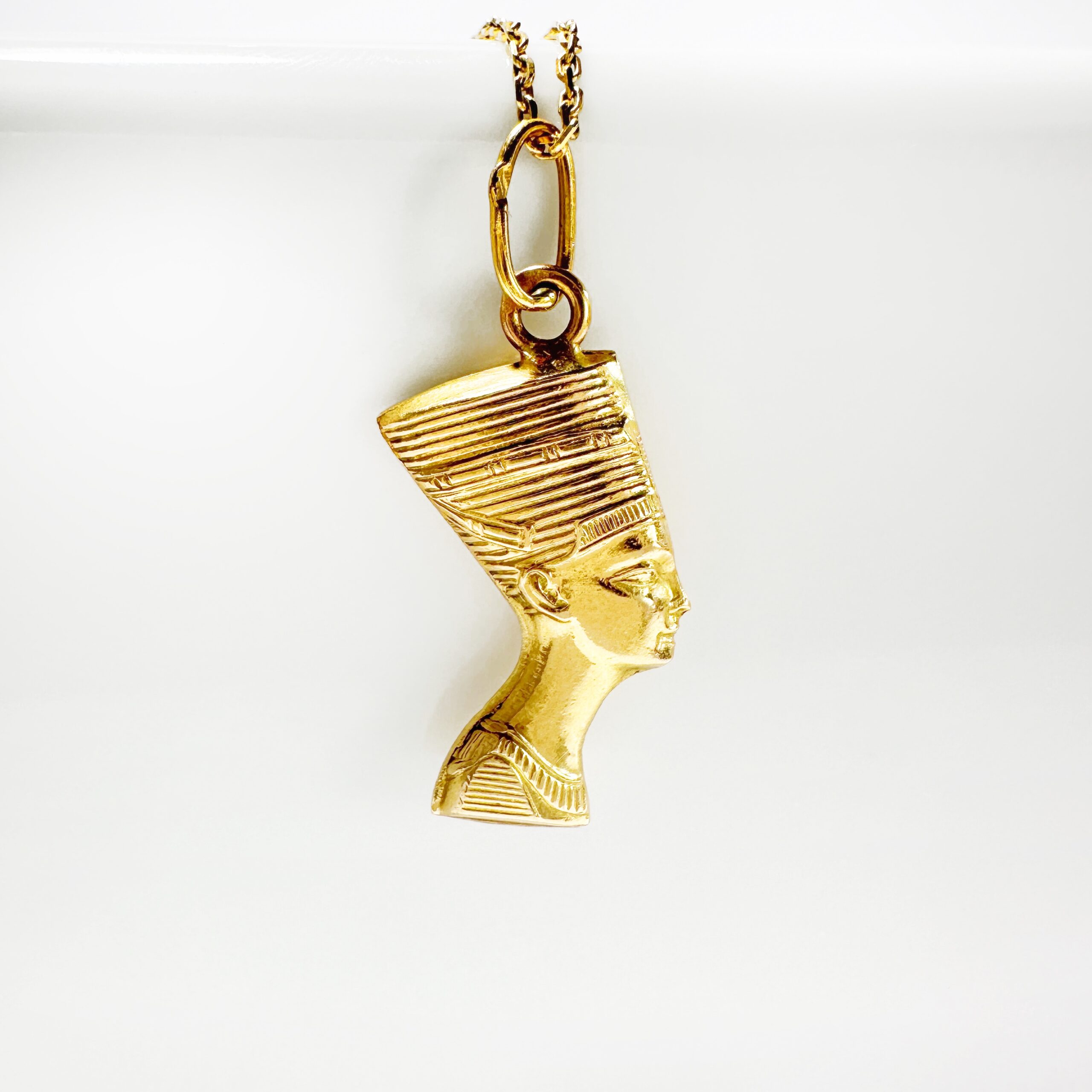 Vintage Gold Nefertiti Pendant 9