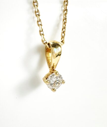 Gold and diamond solitaire pendant "Eryelle"