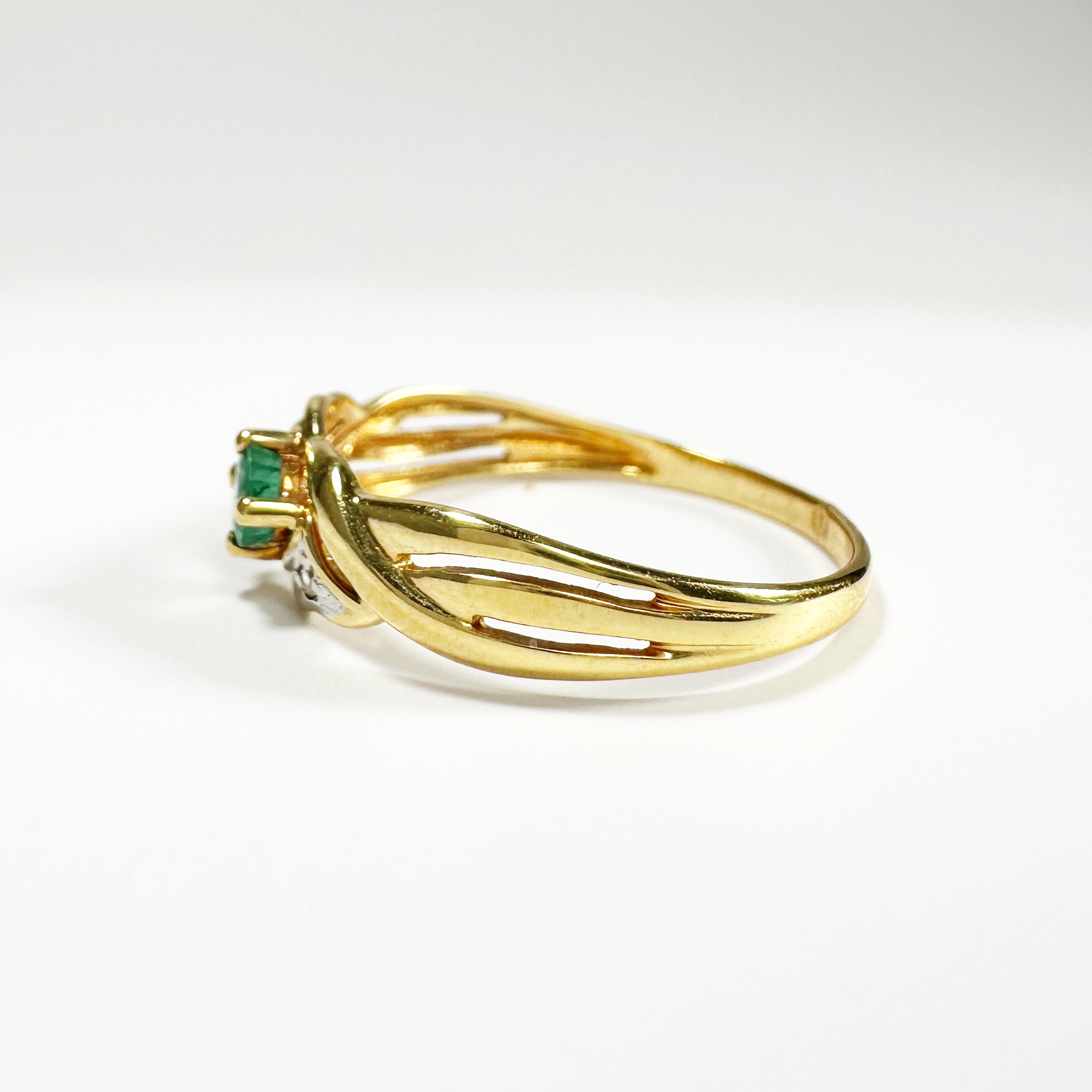 Vintage Gold And Diamonds Emerald Ring (3)