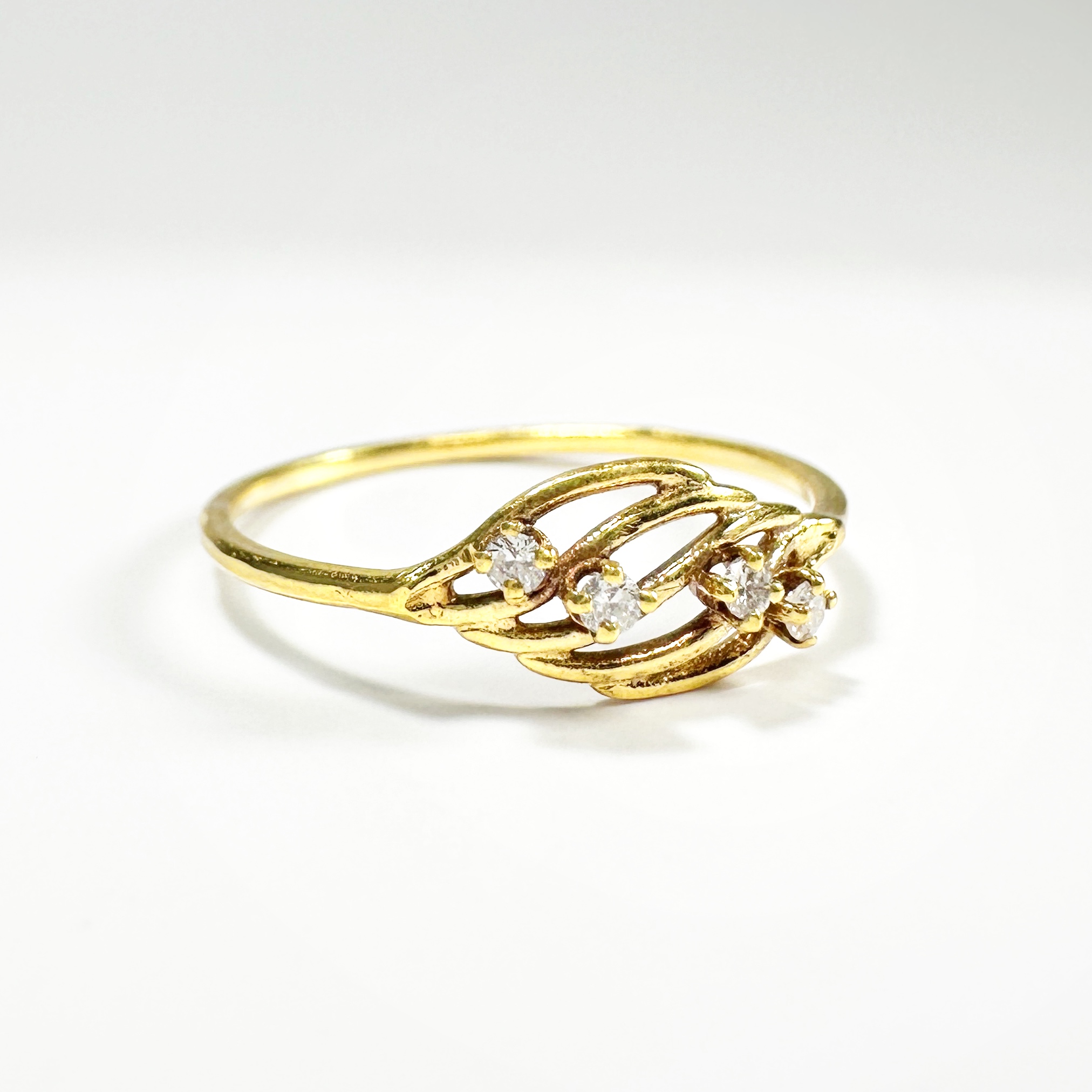 Vintage Gold And Diamonds Filigree Ring (2)