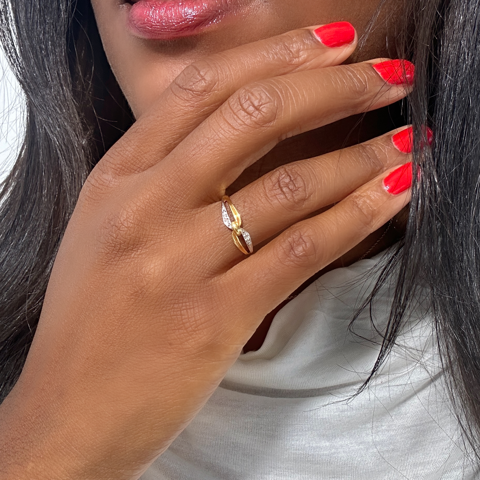 Vintage Gold And Diamonds Infinity Ring (1)