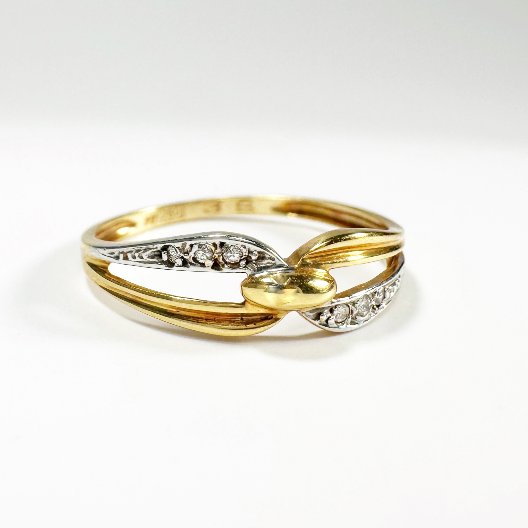 Vintage Gold And Diamonds Infinity Ring (1)
