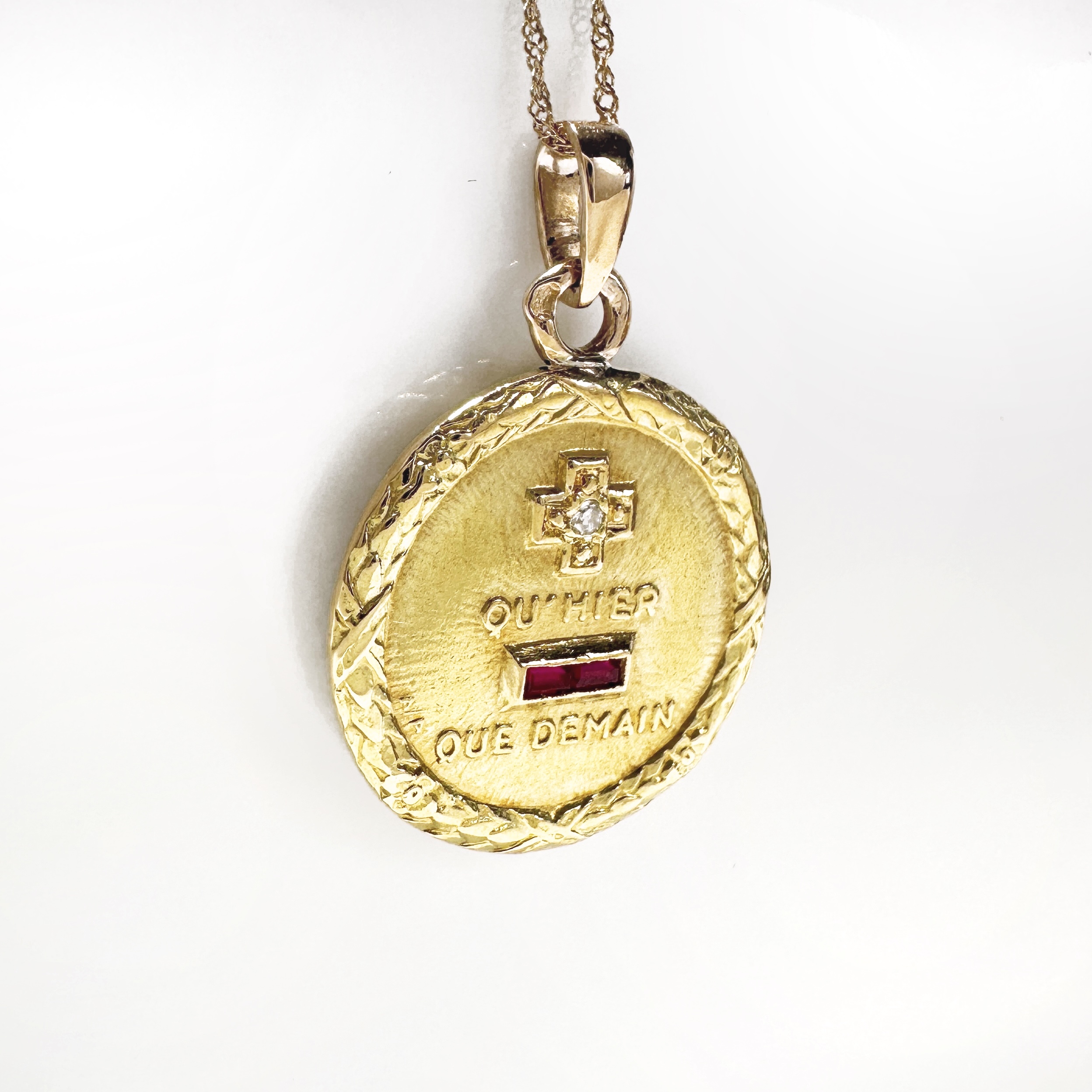 Vintage Gold Diamond Ruby Augis Love Medal (2)