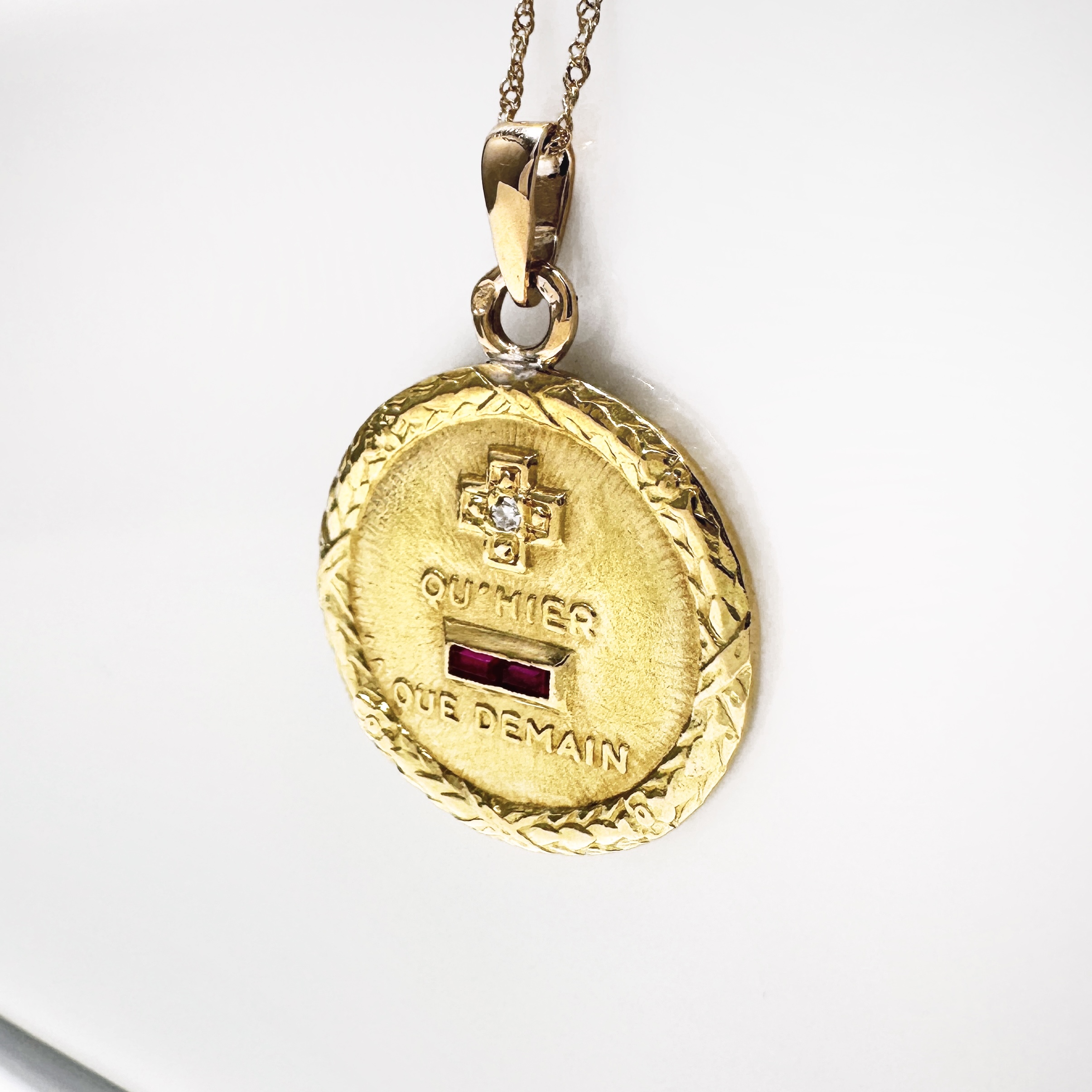 Vintage Gold Diamond Ruby Augis Love Medal (3)