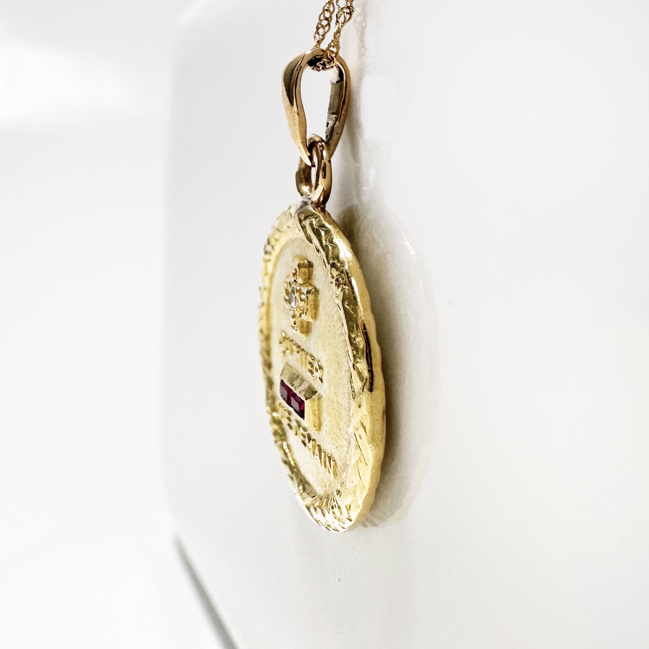 Vintage Gold Diamond Ruby Augis Love Medal (4)