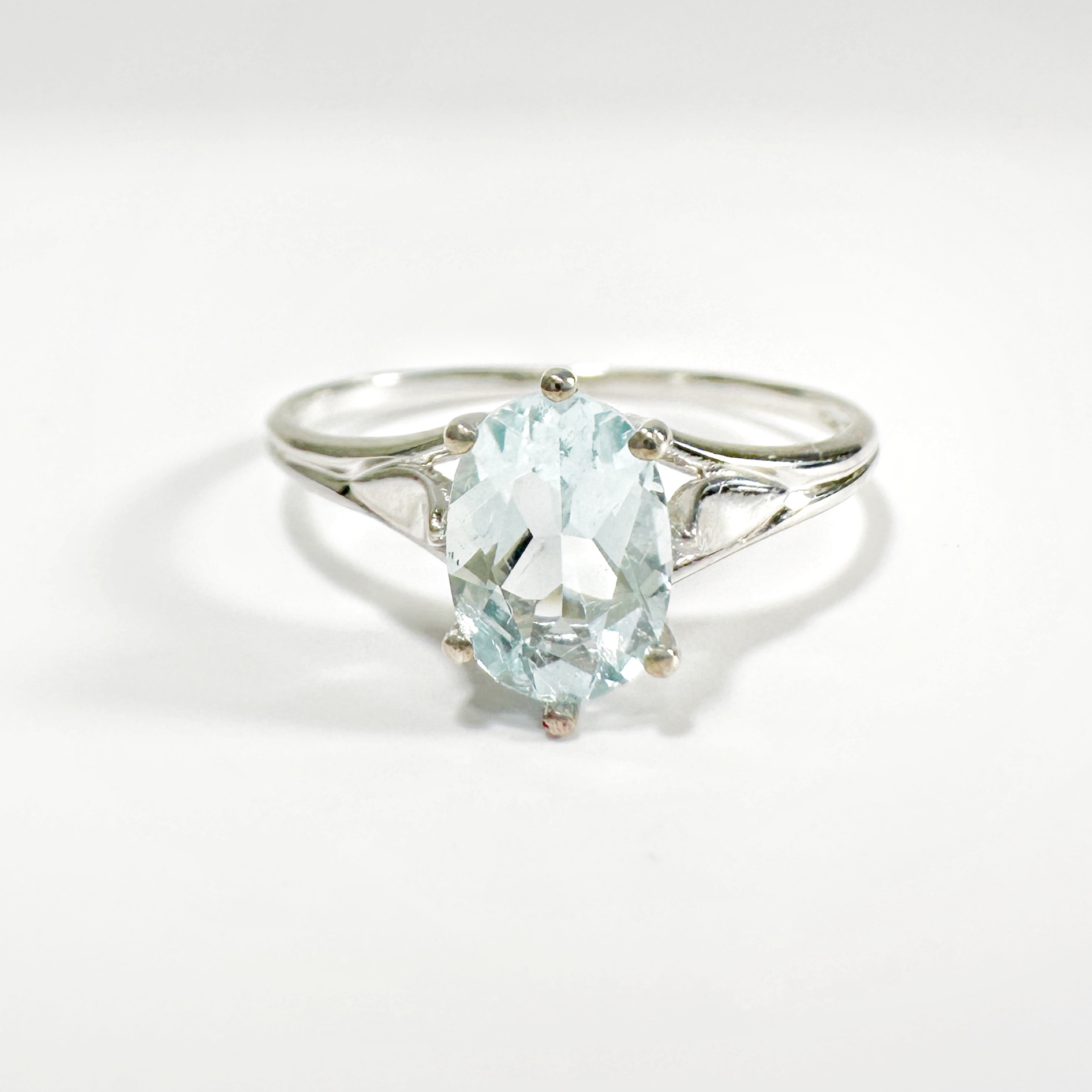 Vintage White Gold Aquamarine Ring (1)