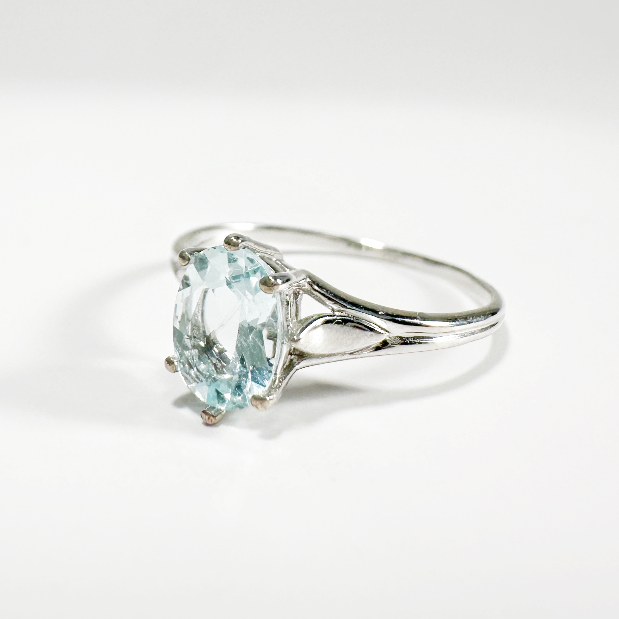 Vintage White Gold Aquamarine Ring (5)