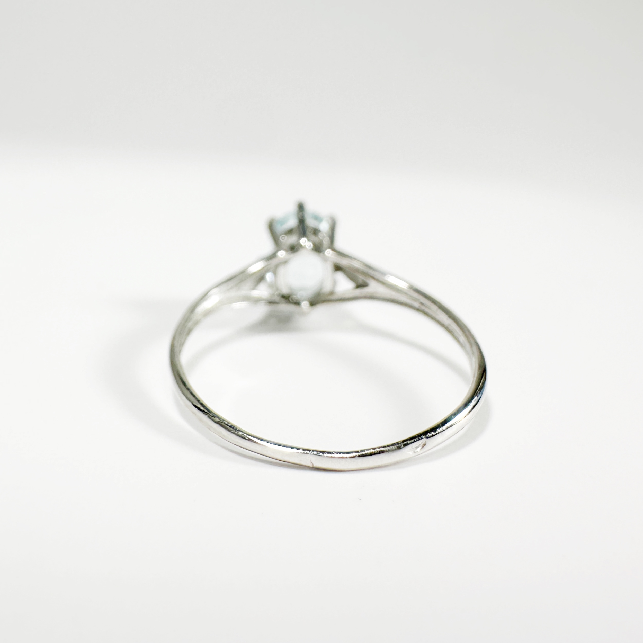 Vintage White Gold Aquamarine Ring