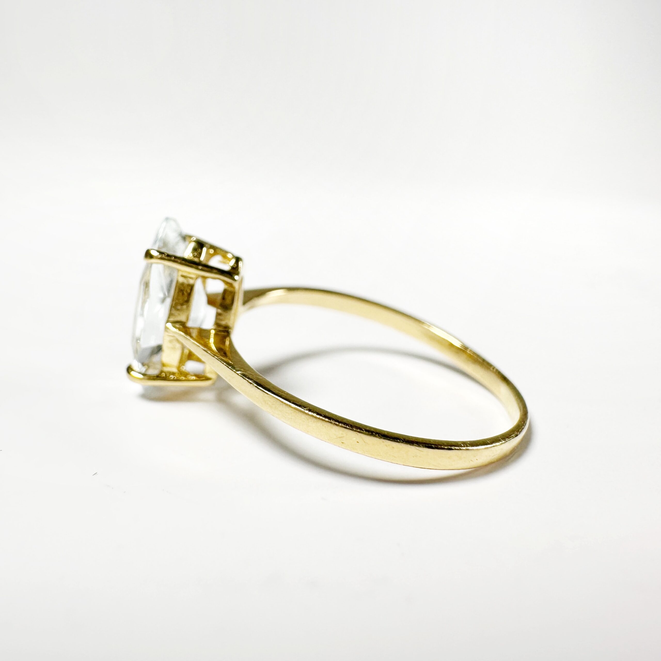 Vintage Gold Aquamarine Marquise Cut Solitaire Ring (3)