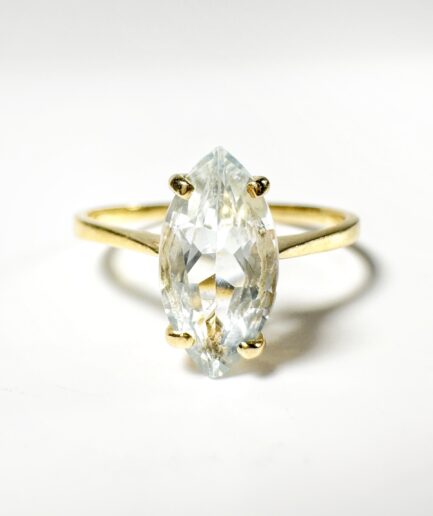 Bague solitaire or et aigue marine taille marquise "Azulea"
