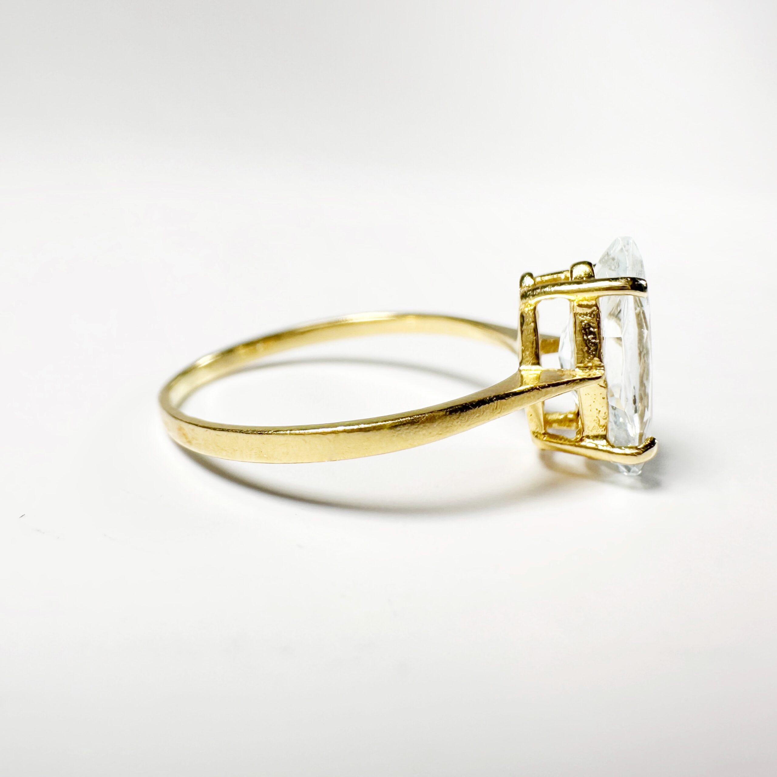 Vintage Gold Aquamarine Marquise Cut Solitaire Ring (5)