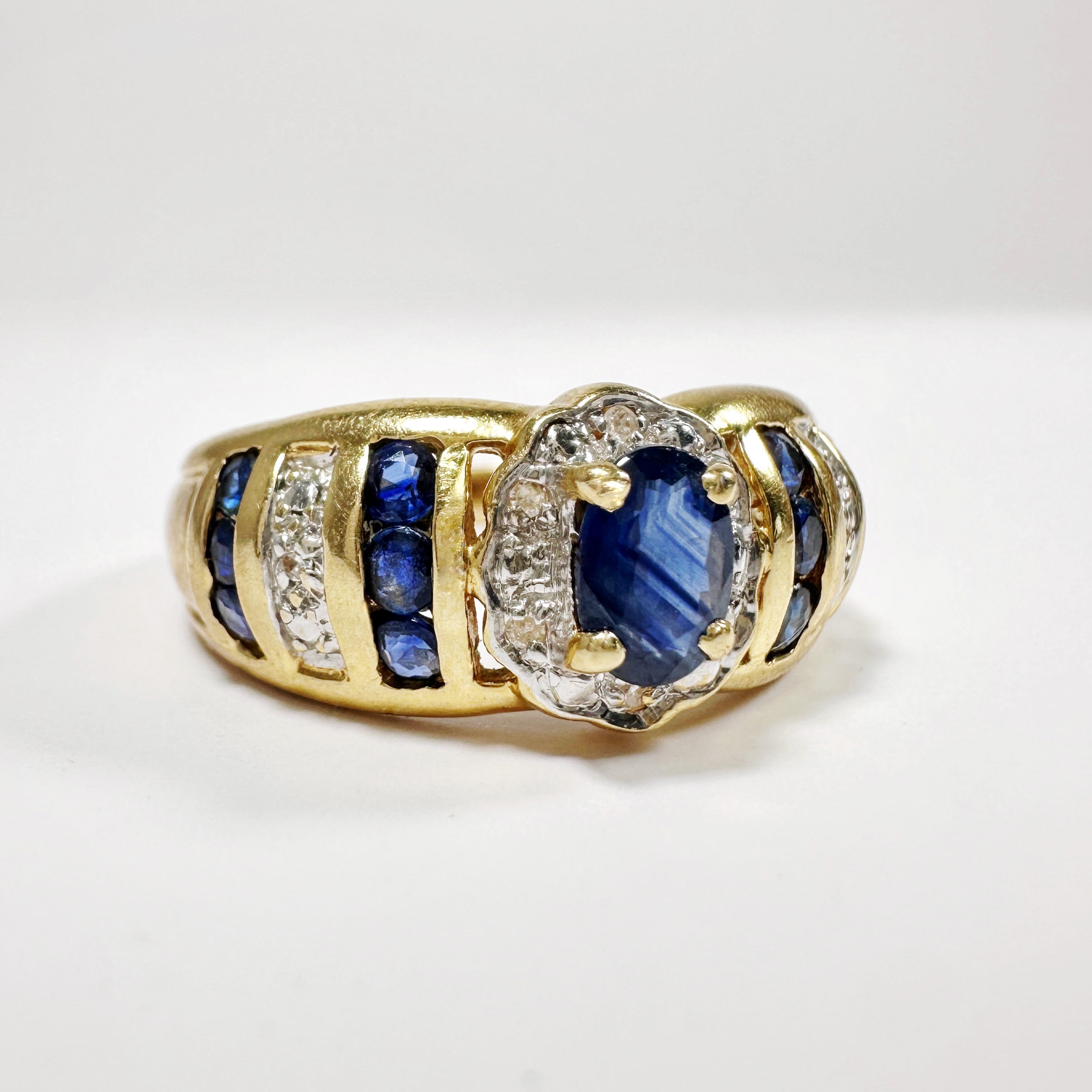 Vintage Gold Art Deco Sapphire Ring (1)