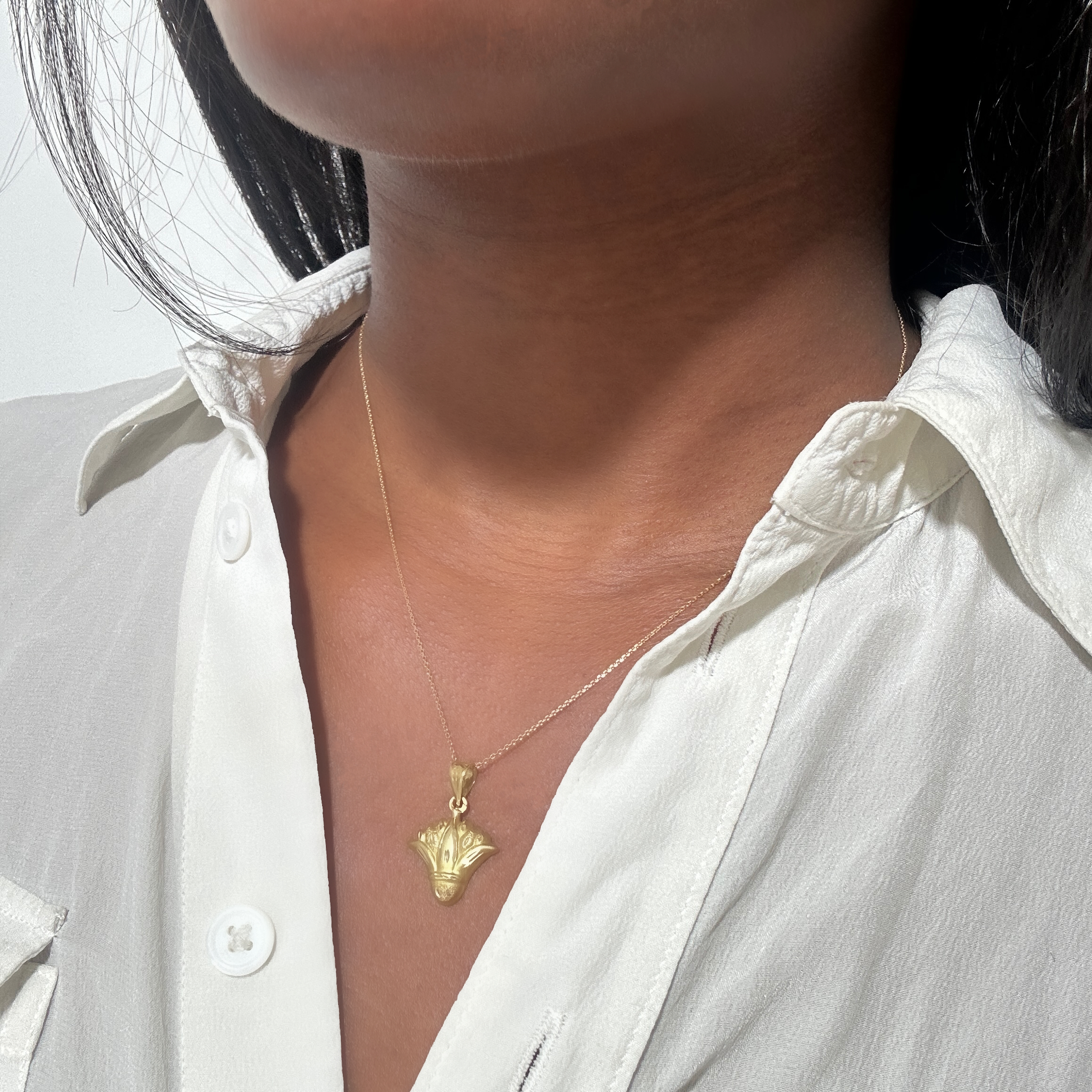 Vintage Gold Egyptian Lotus Pendant (2)