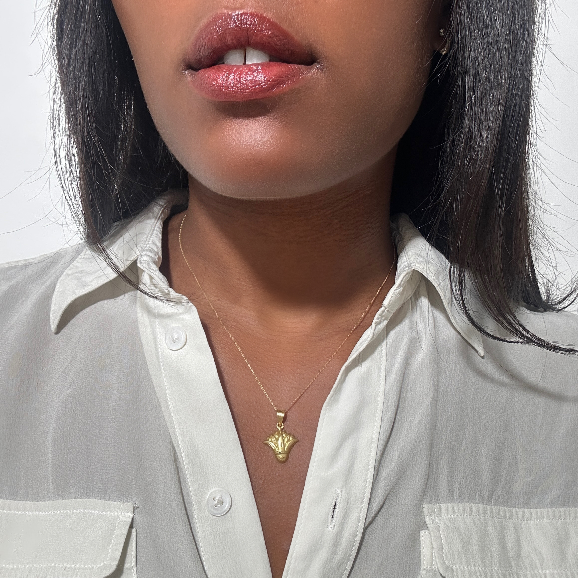Vintage Gold Egyptian Lotus Pendant (3)