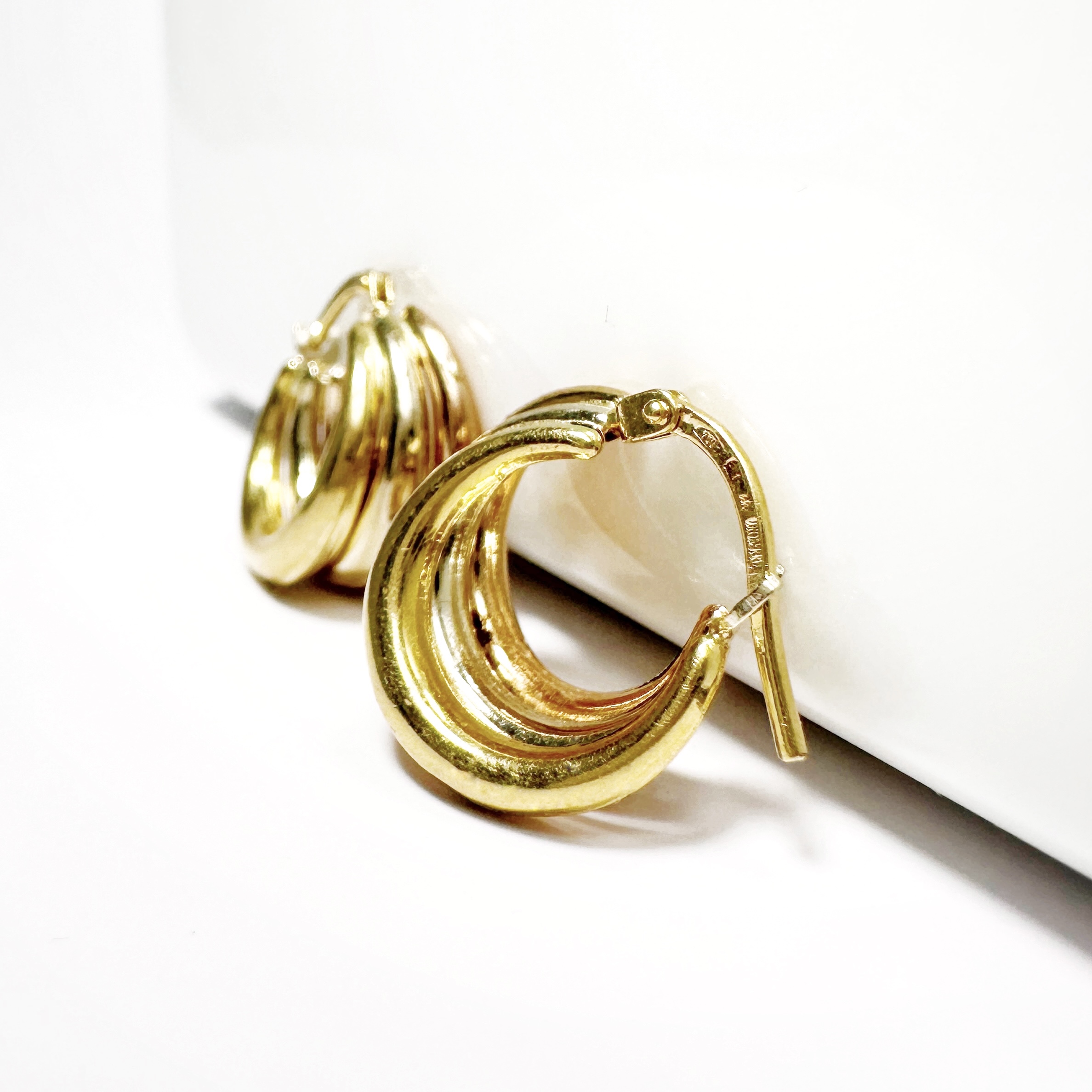 vintage_gold_hoop_trinity_earrings (3)