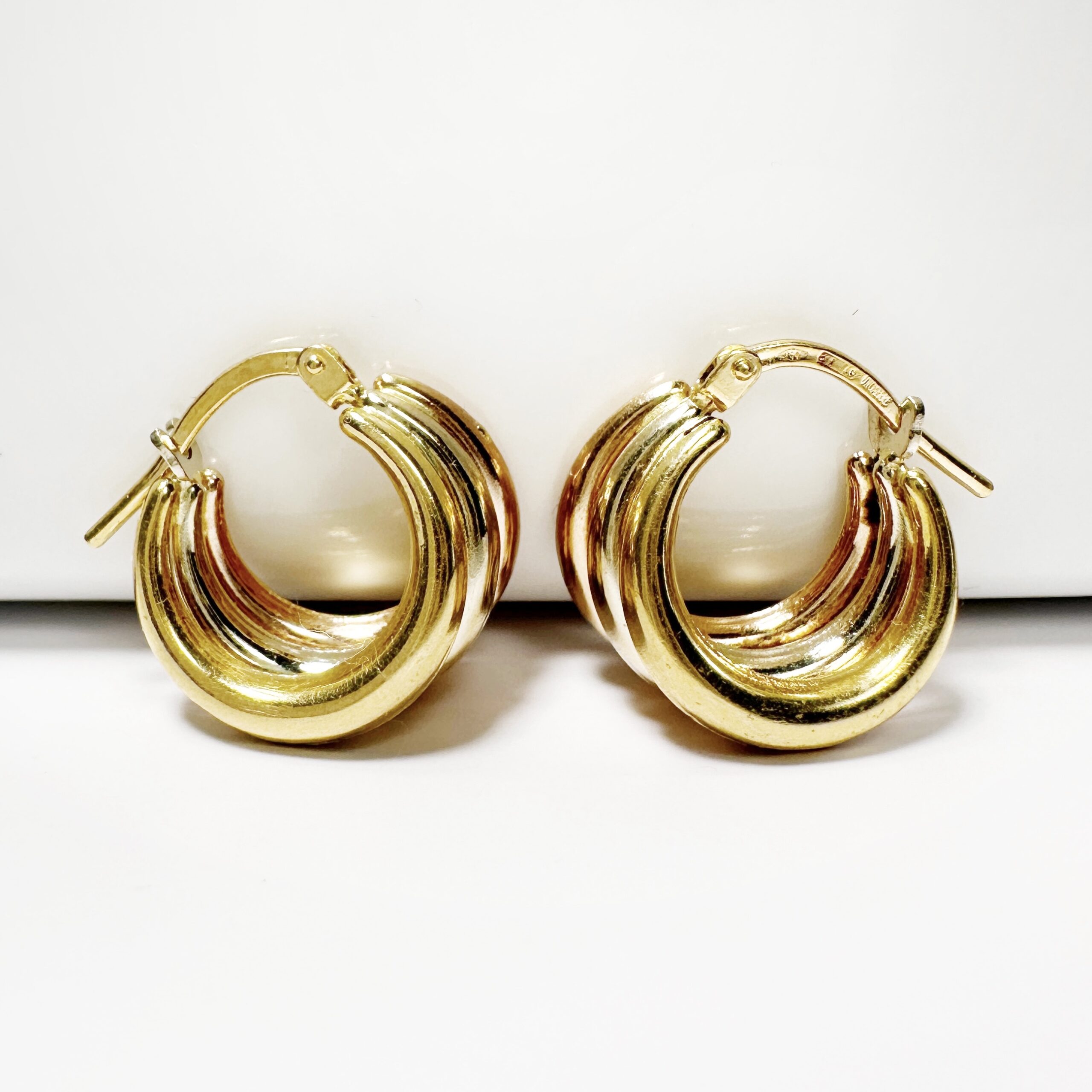 vintage_gold_hoop_trinity_earrings