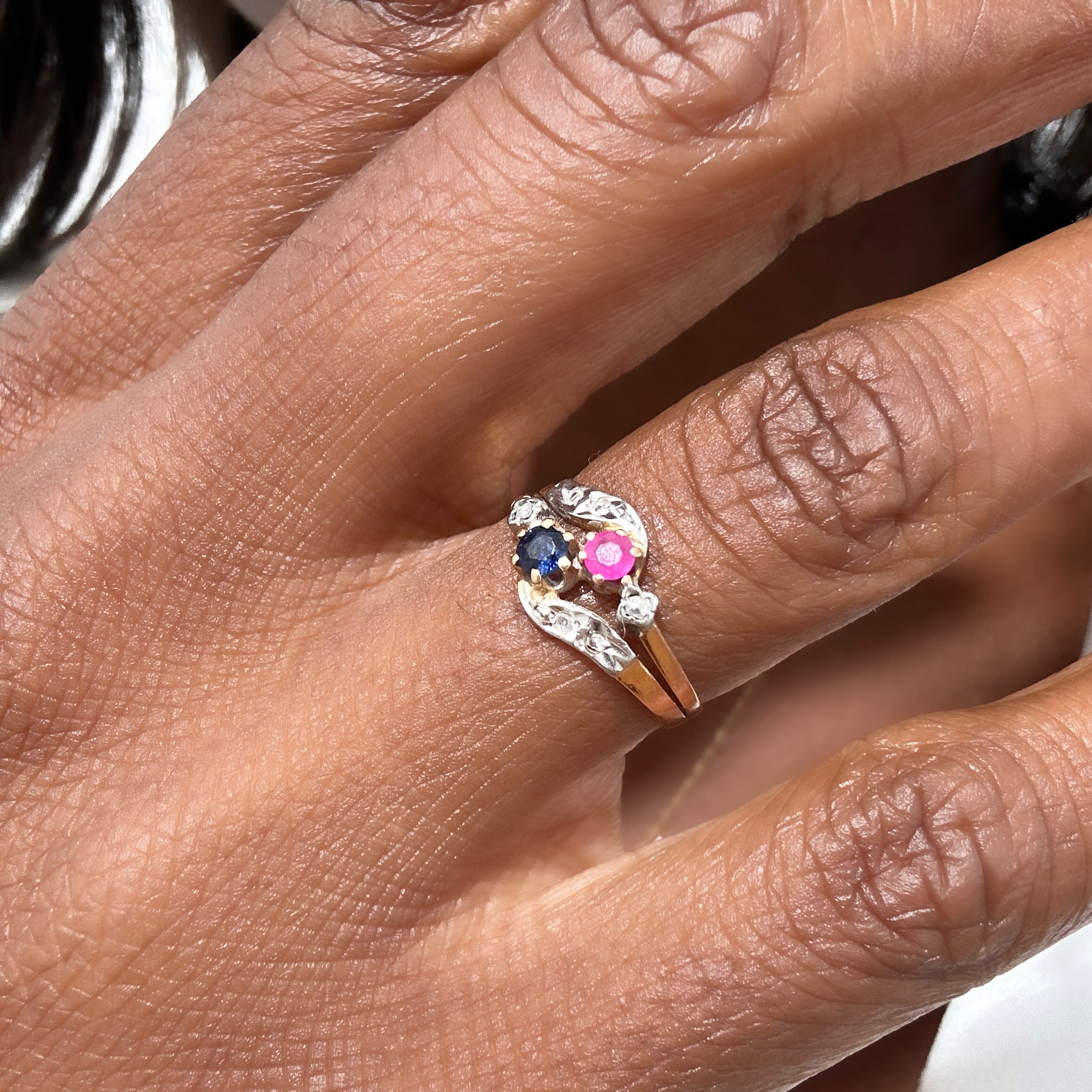 Antique Gold You And Me Ruby Saphire Ring (1)