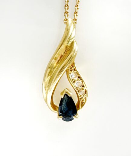 Gold pear-shaped sapphire and diamond pendant "Iséa"