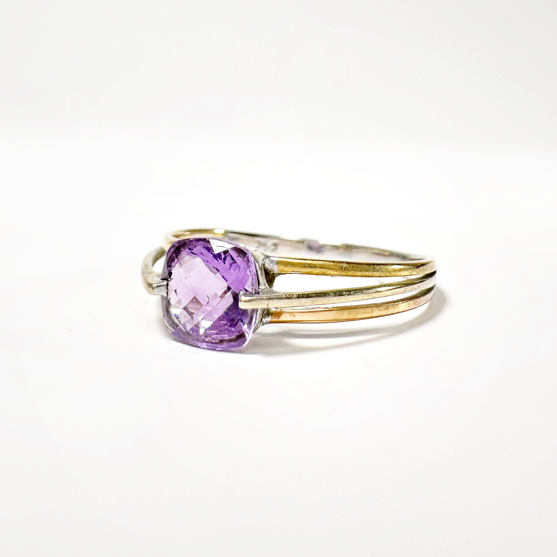 Vintage Gold Amethyst Cushion Ring (4)