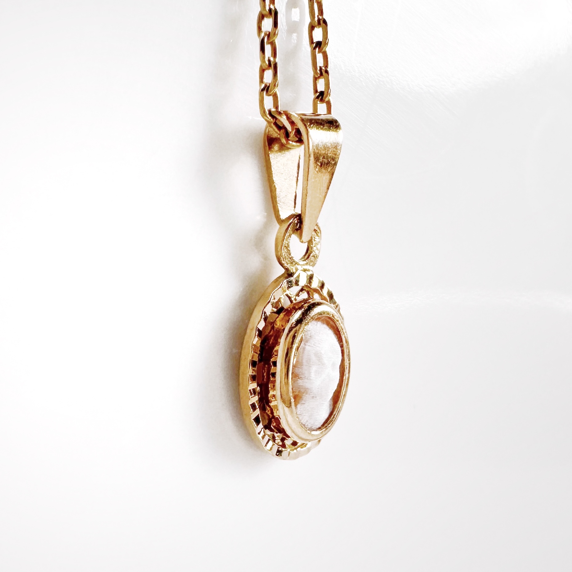 Vintage Gold Cameo Pendant (6)