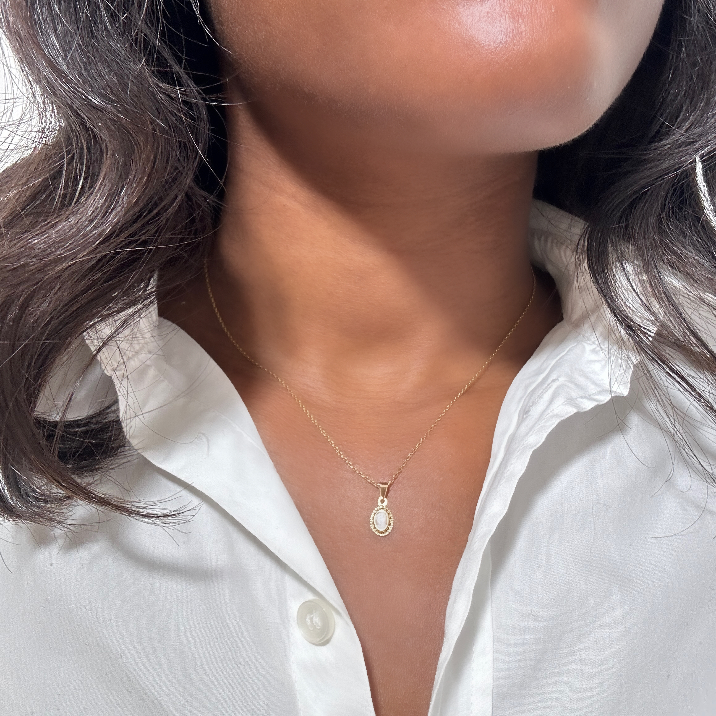 Vintage Gold Cameo Pendant