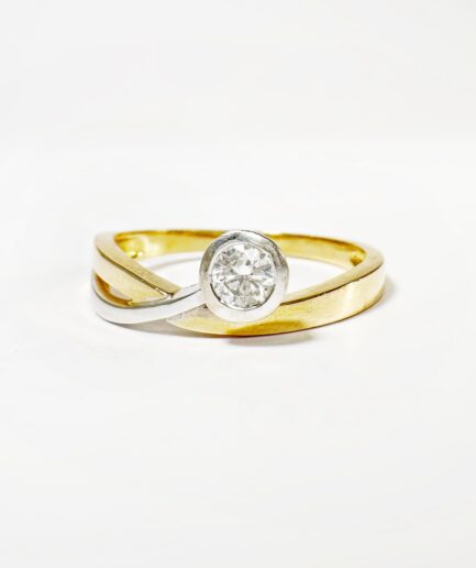 Bague solitaire or jaune et blanc et diamant "Adélys"