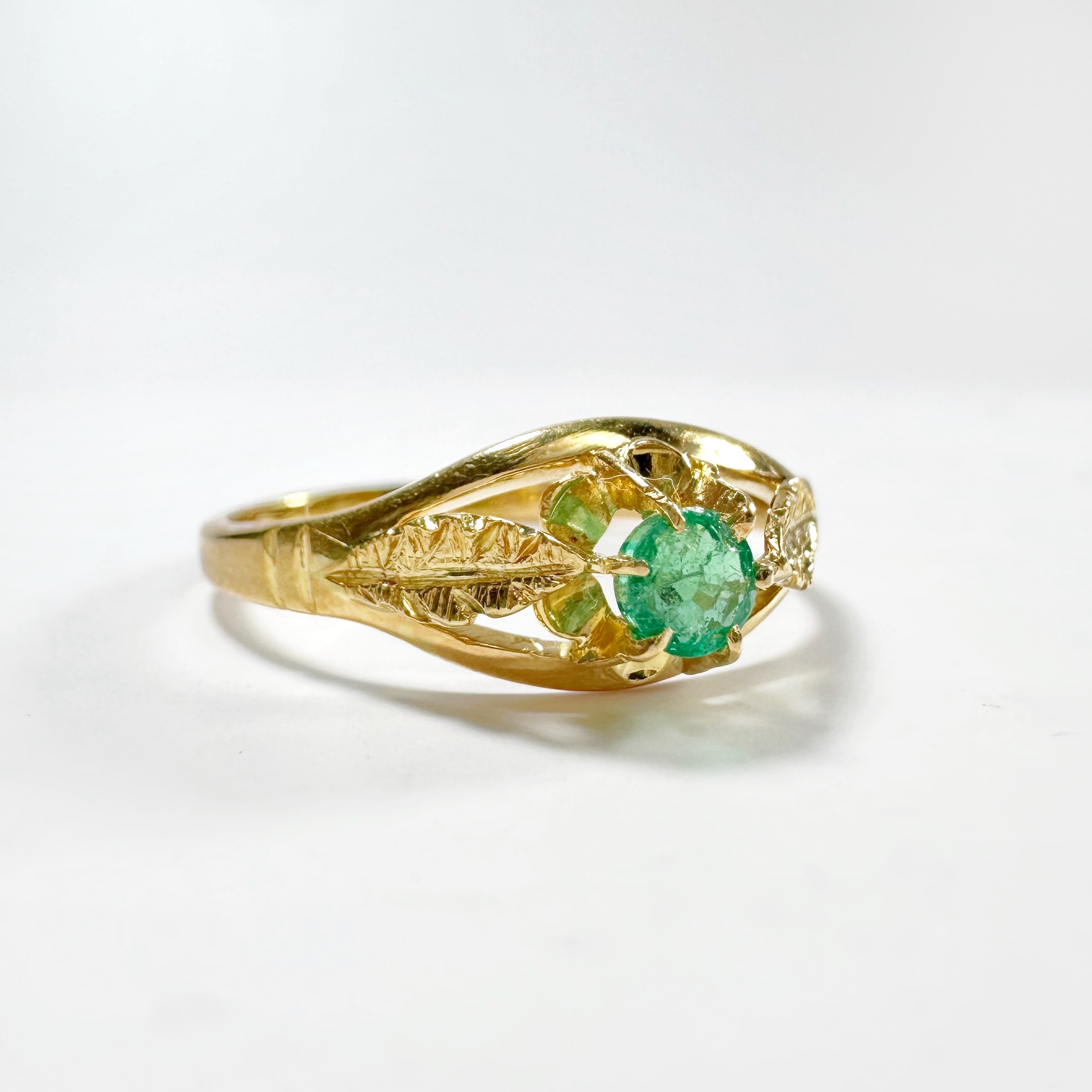 Vintage Gold Emerald Ring (1)