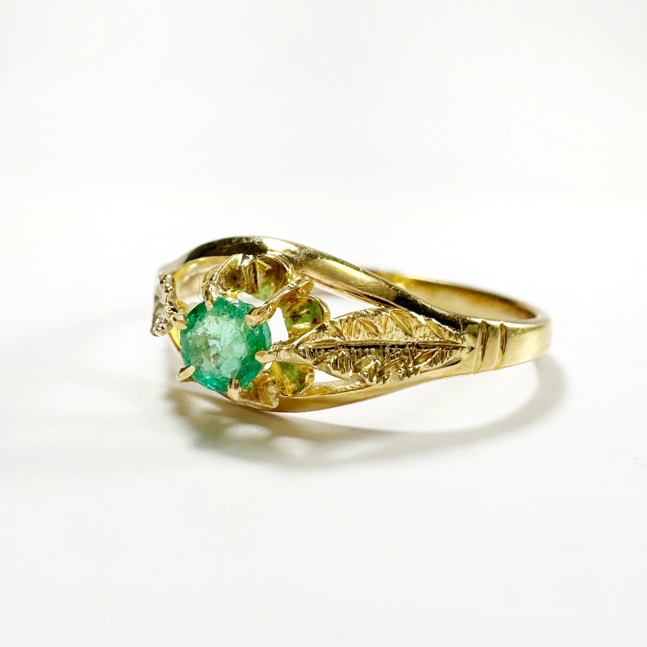 Vintage Gold Emerald Ring (2)