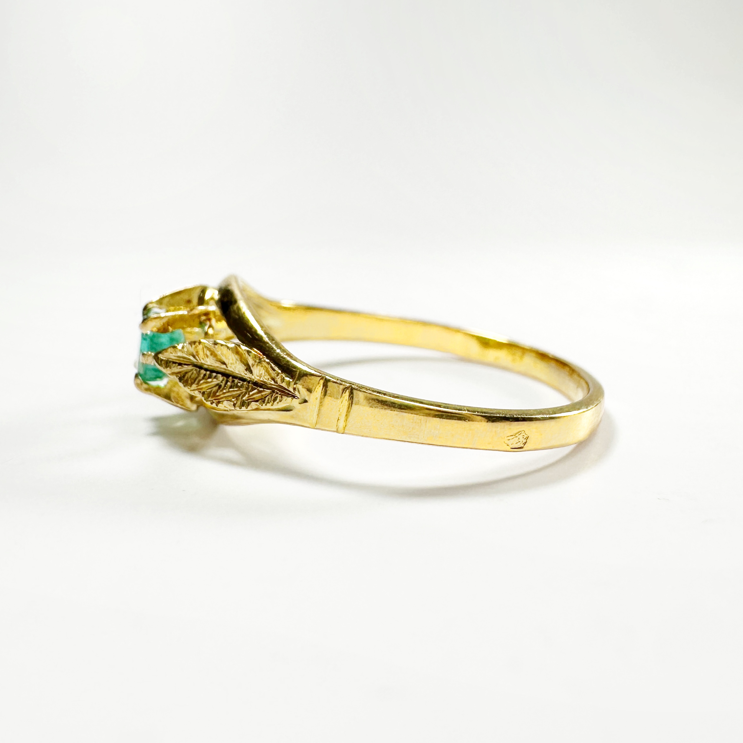 Vintage Gold Emerald Ring (3)