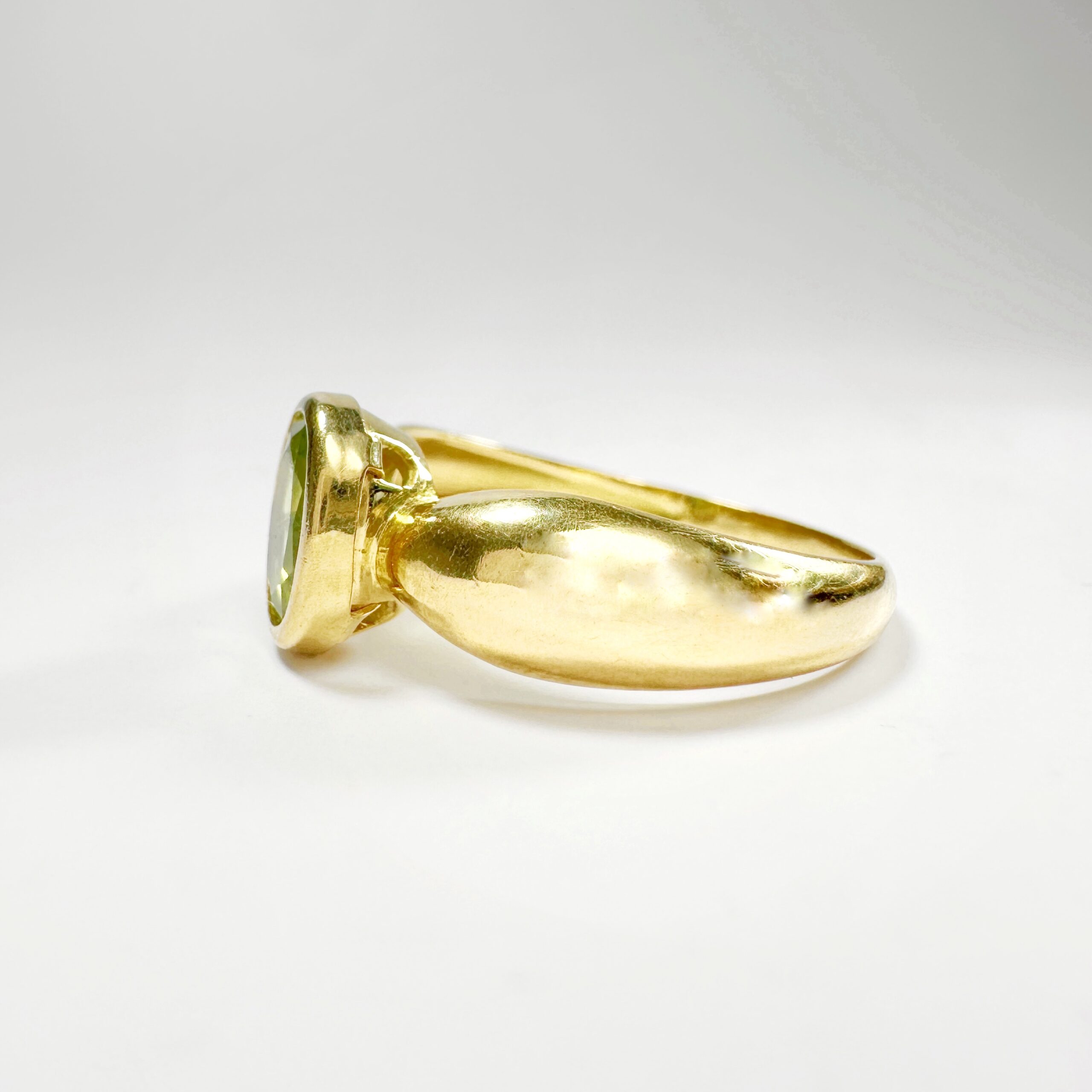 Vintage Gold Peridot Ring (2)