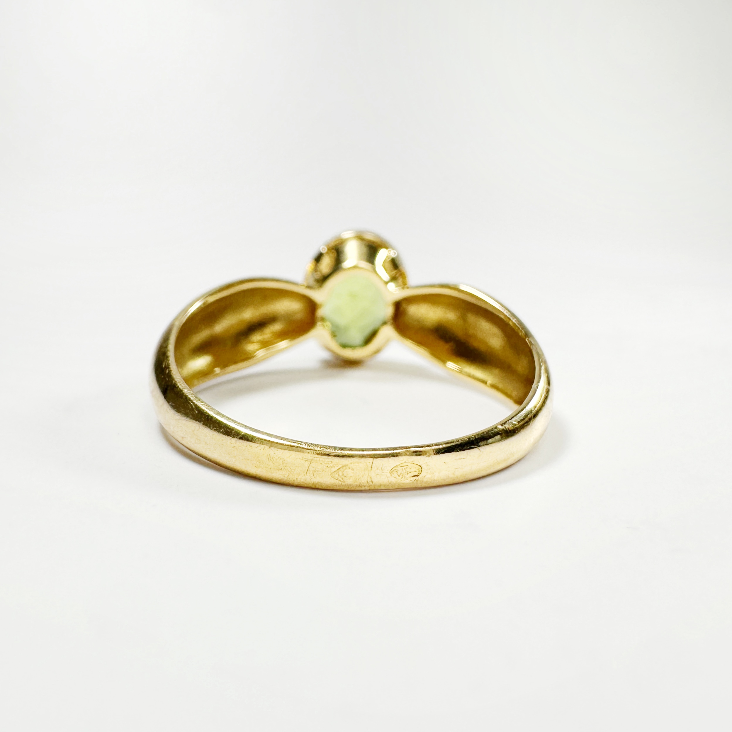 Vintage Gold Peridot Ring (3)