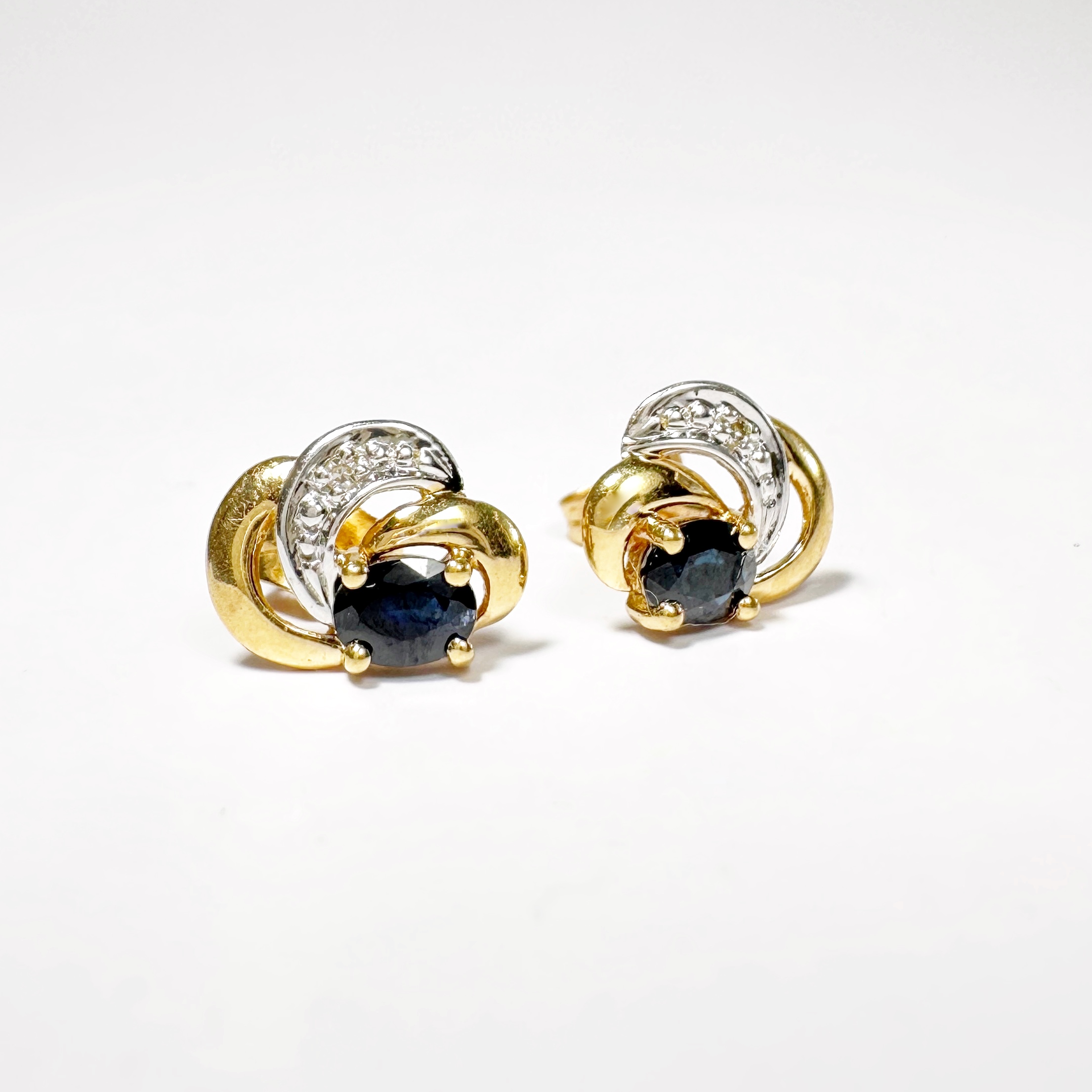 Vintage Gold Sapphire Earrings (6)