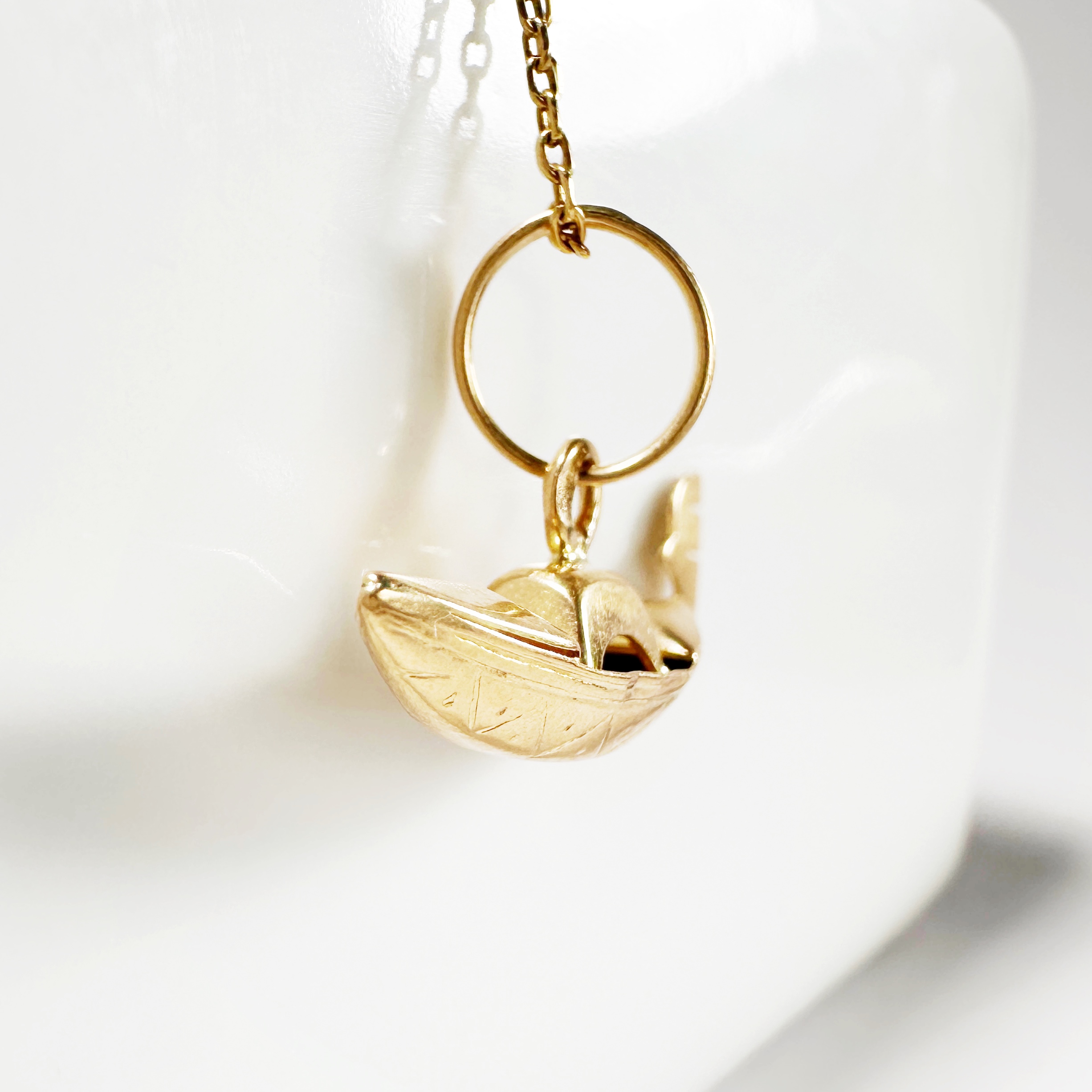 vintage_gold_venitian_gondola_pendant (4)