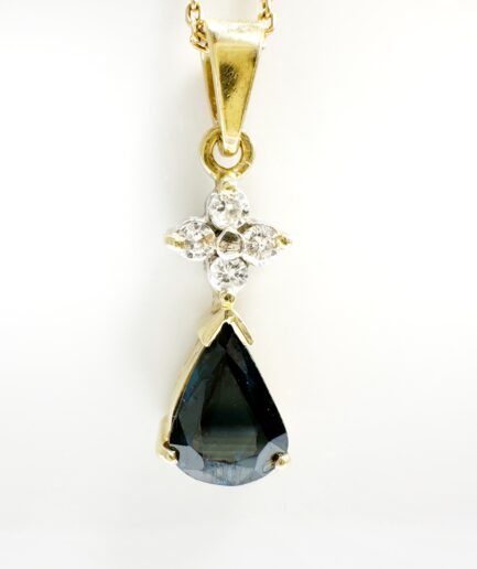 Pendentif or, saphir poire et diamants "Elyore"