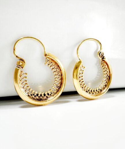 Gold hoop earrings "Belinda"