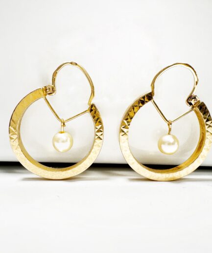 Gold and pearl hoop earrings "Lina"