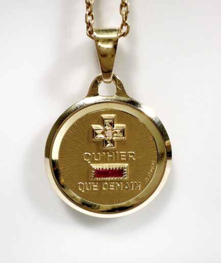 Médaille d'amour or, rubis et diamant Augis "Rosine"