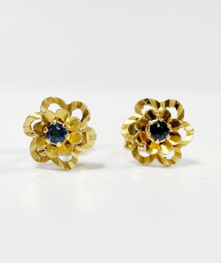 Puces d'oreilles marguerite or et saphir "Alma"