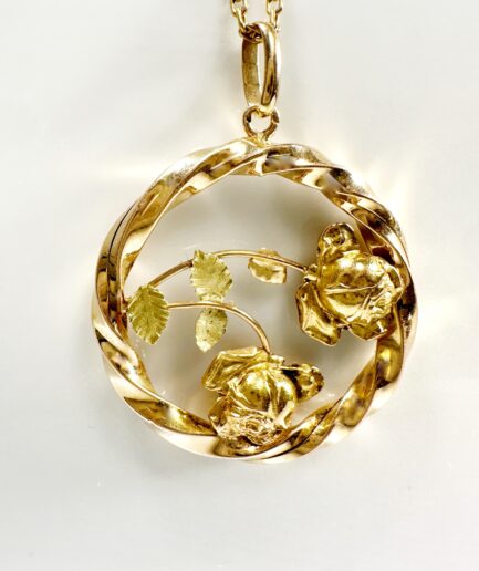 Pendentif Art Nouveau à motif de rose "Fleurine"