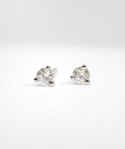 White gold and diamond solitaire stud earrings "Yvanne"