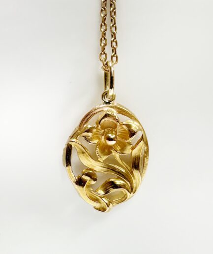 Gold flower pendant "Daphnée"